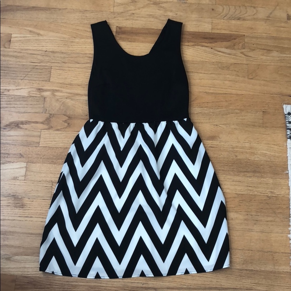 Black & white Chevron dress